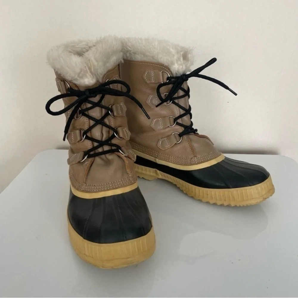 Sorel Manitou Tan Faux Fur Leather Lace Up Snow Boots 9